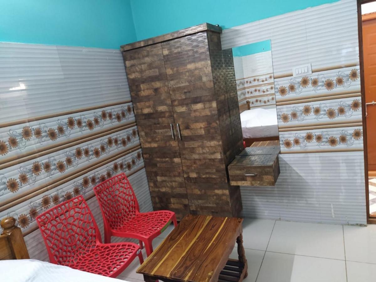 Prasanna Laxmi Residency Bhadrachalam Bagian luar foto
