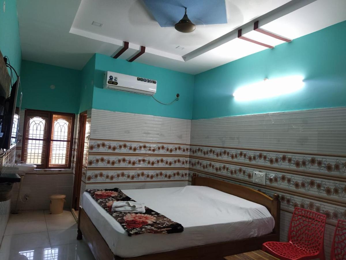 Prasanna Laxmi Residency Bhadrachalam Bagian luar foto